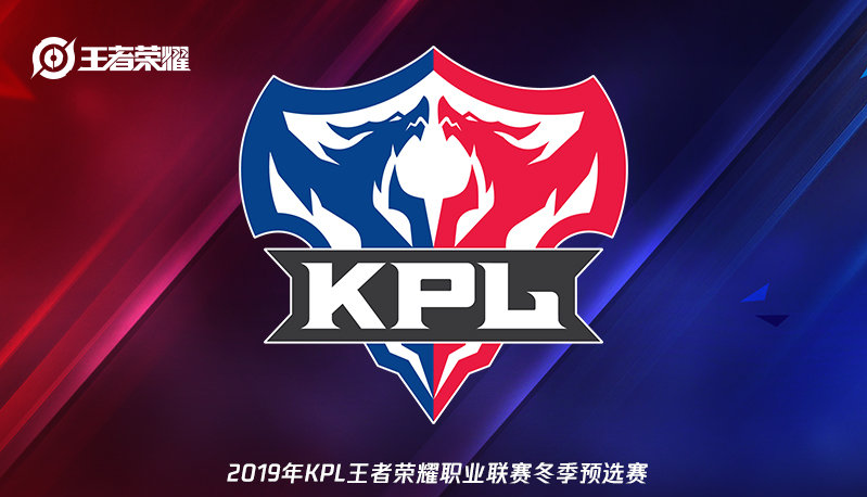 绝杀西班牙人后，久保建英将双手放在耳边进行庆祝
