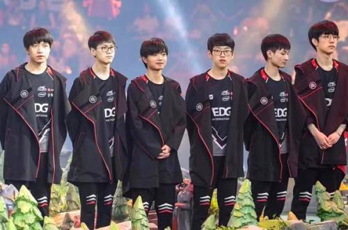 杜鋒：長時間領先讓我特別擔心著急 年輕球員別覺得得2分就很瀟灑.